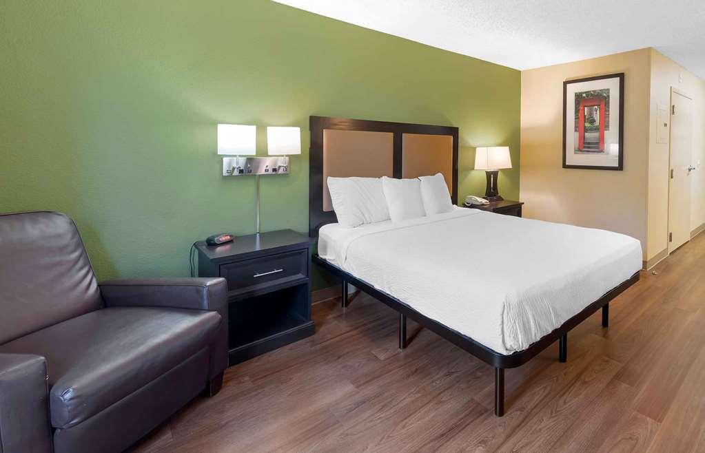 Extended Stay America Suites - Wichita - East Номер фото