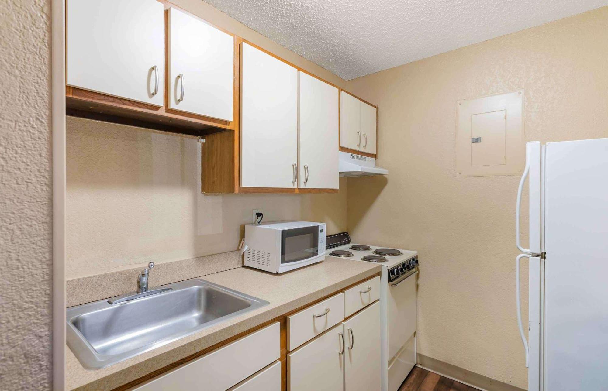 Extended Stay America Suites - Wichita - East Екстер'єр фото