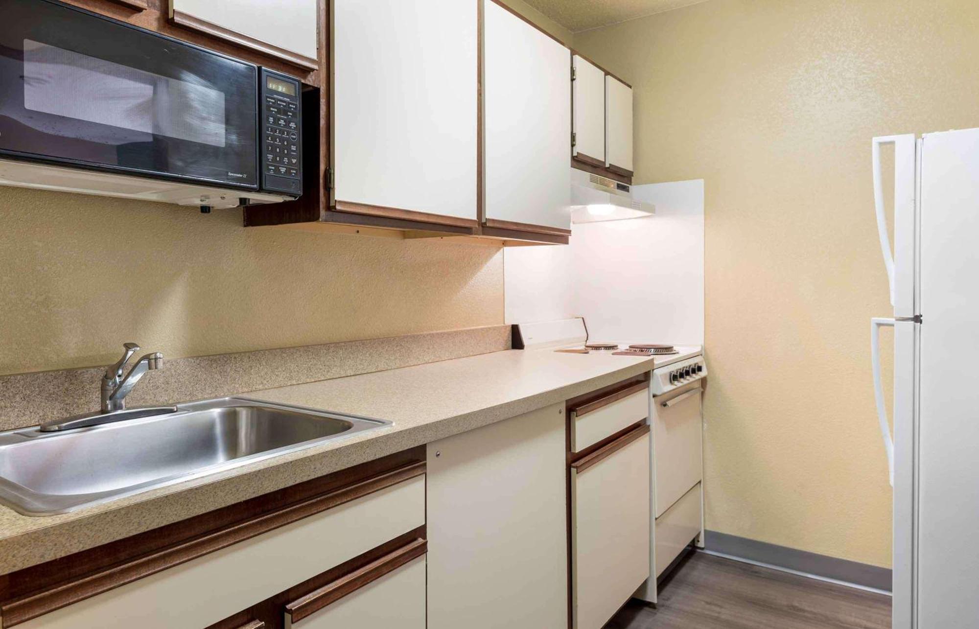 Extended Stay America Suites - Wichita - East Екстер'єр фото