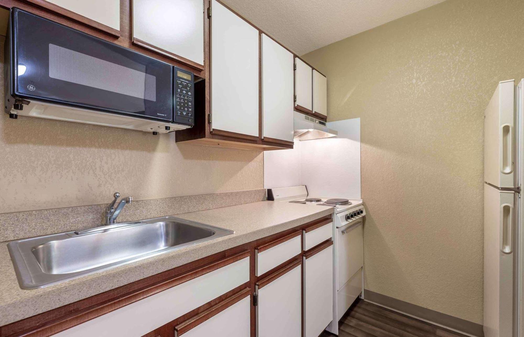 Extended Stay America Suites - Wichita - East Екстер'єр фото