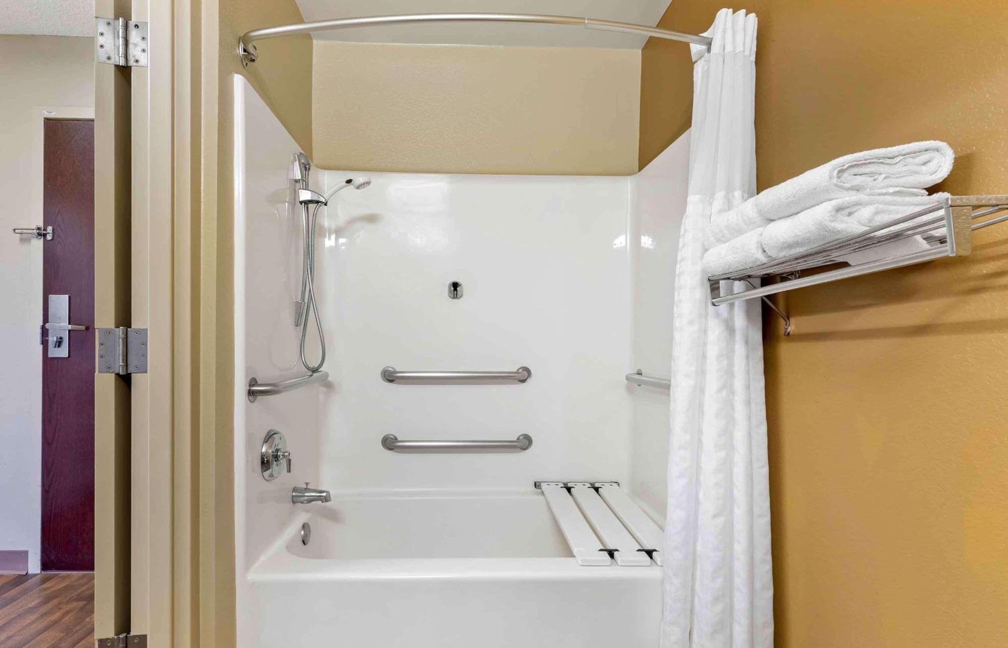 Extended Stay America Suites - Wichita - East Екстер'єр фото