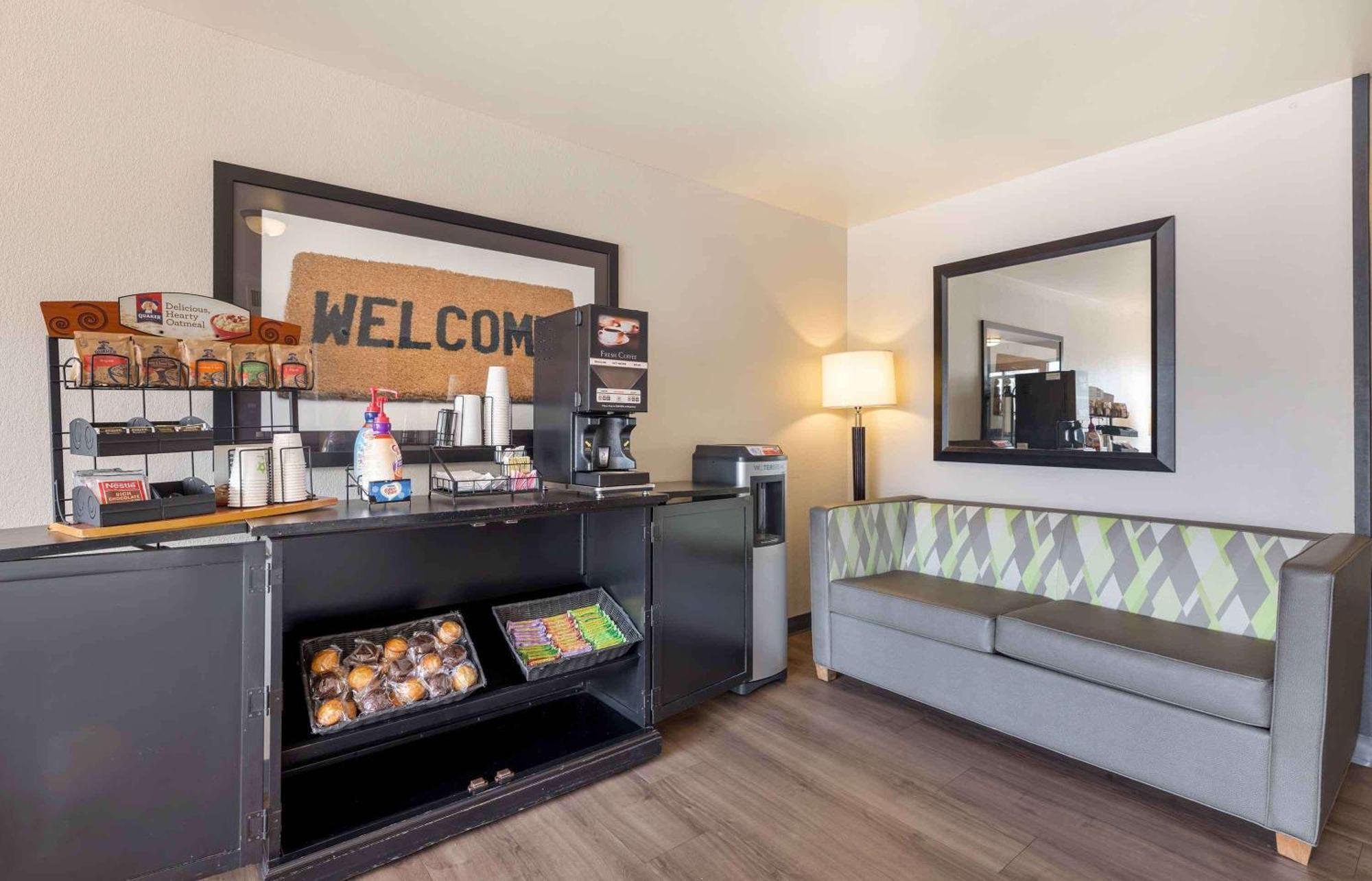 Extended Stay America Suites - Wichita - East Екстер'єр фото
