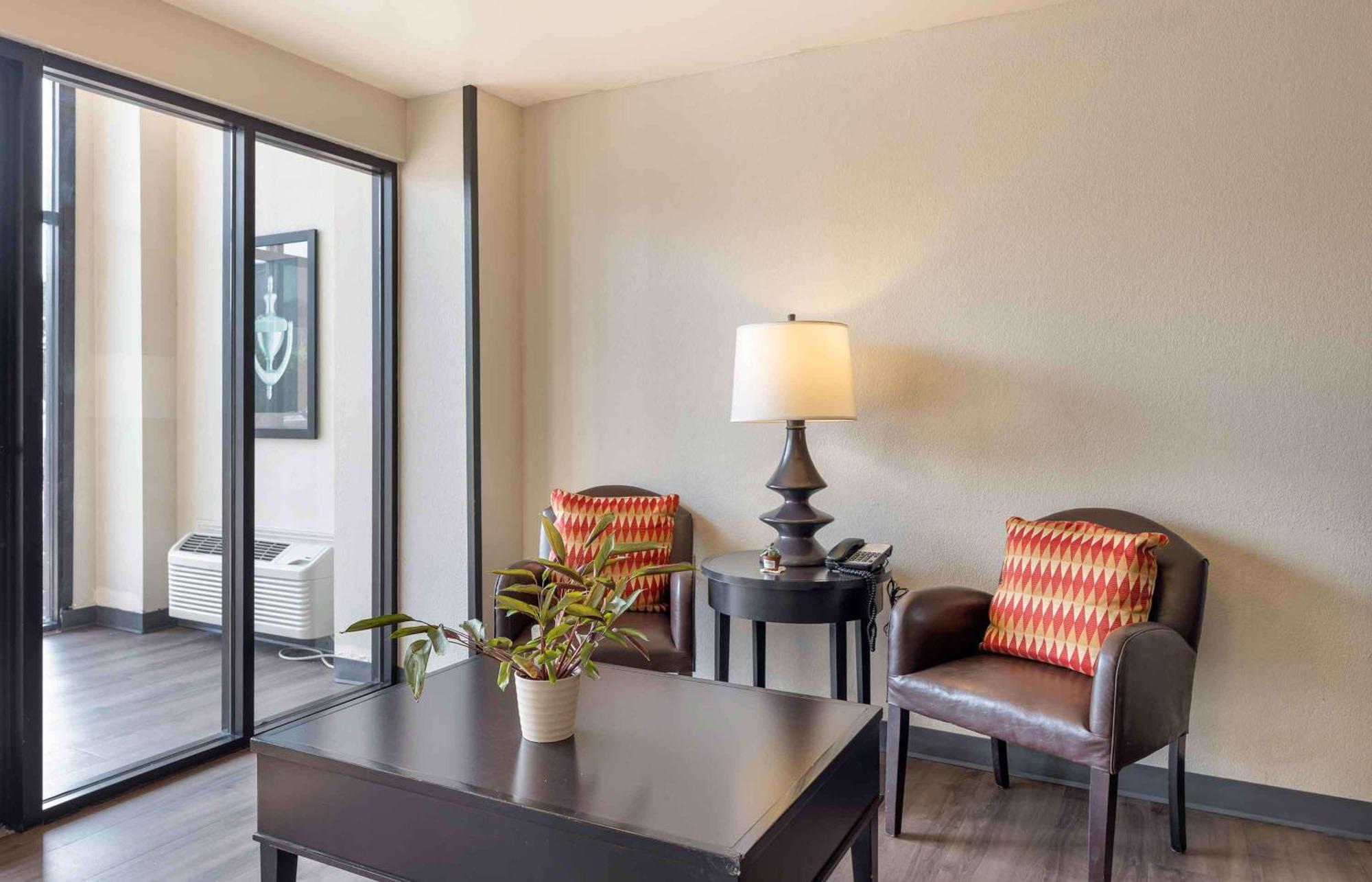 Extended Stay America Suites - Wichita - East Екстер'єр фото
