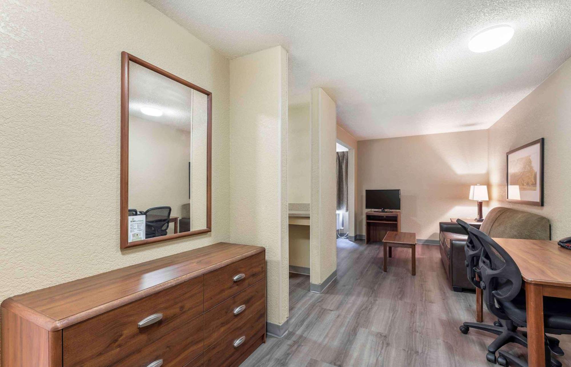 Extended Stay America Suites - Wichita - East Екстер'єр фото