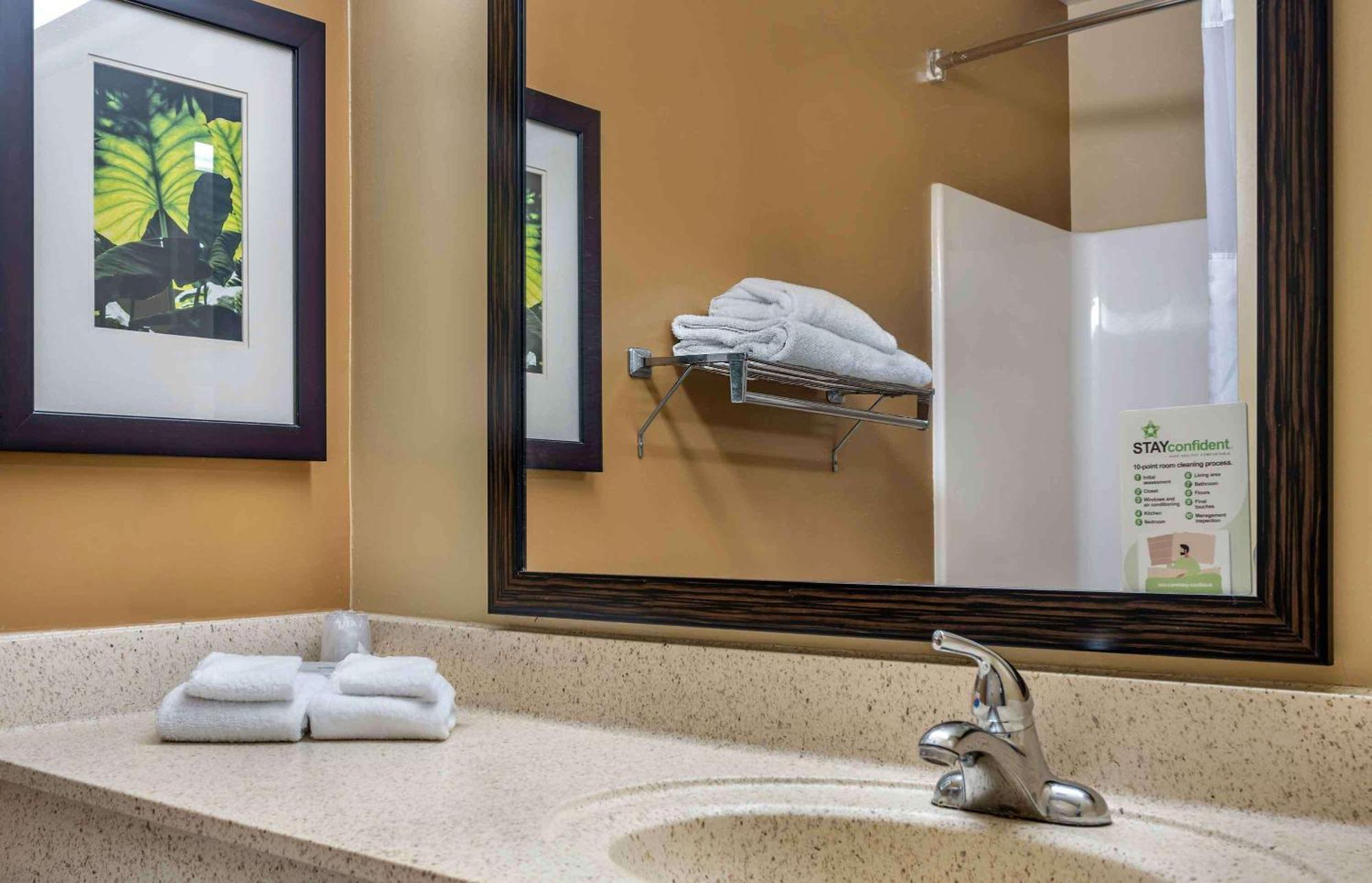 Extended Stay America Suites - Wichita - East Екстер'єр фото