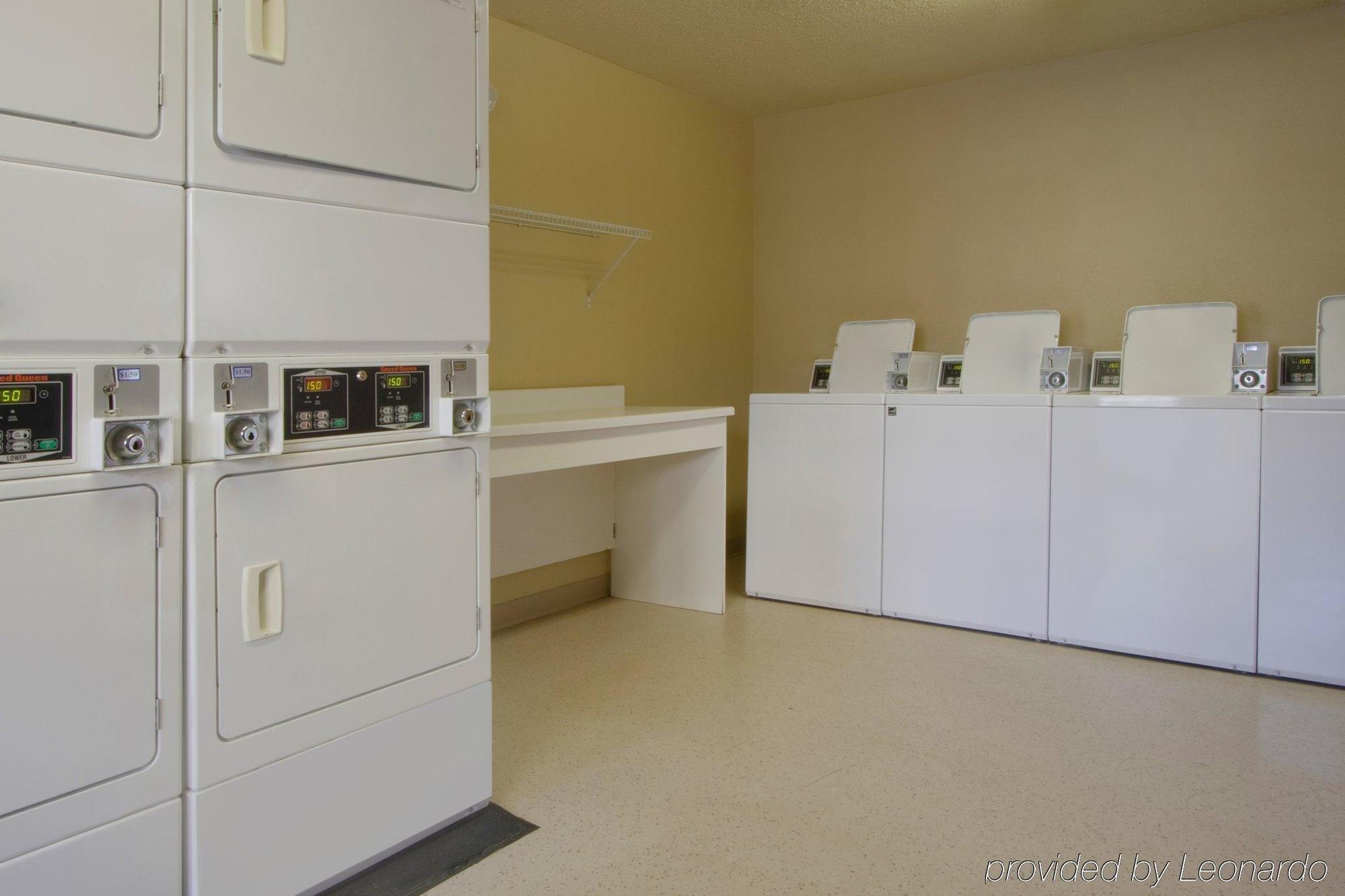 Extended Stay America Suites - Wichita - East Екстер'єр фото