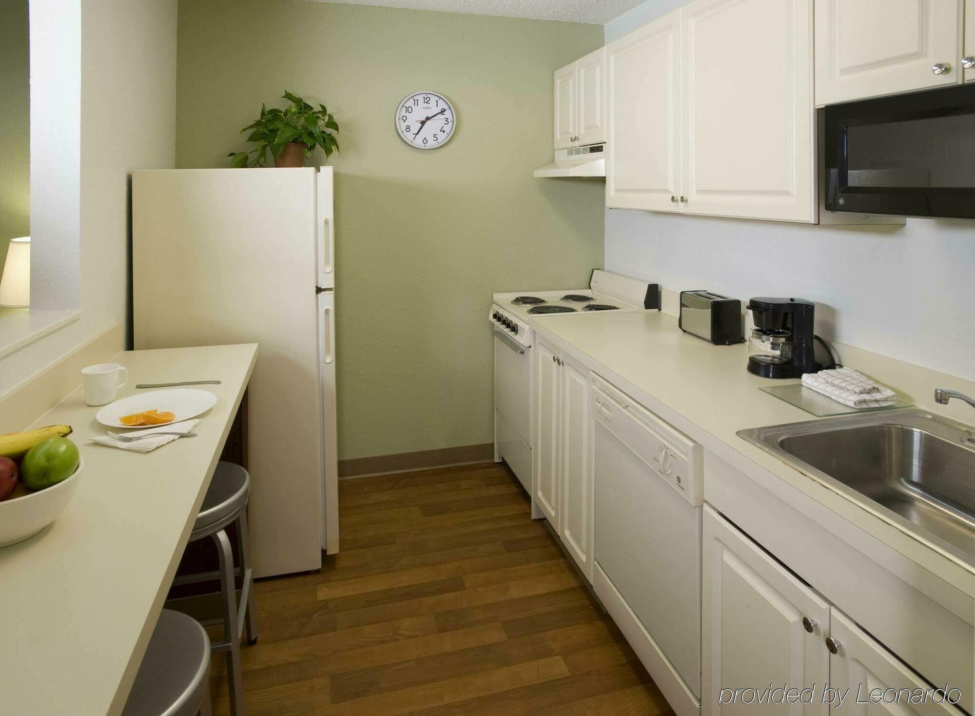Extended Stay America Suites - Wichita - East Екстер'єр фото